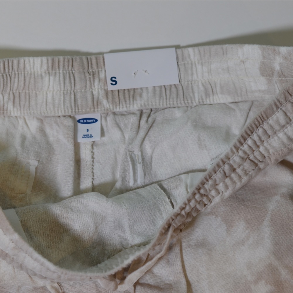 Old Navy Beige and Tan Tie dye Shorts Women’s Size Small - Picture 6 of 8